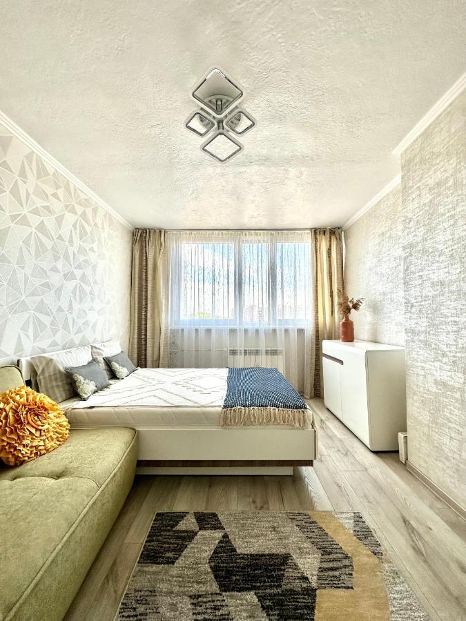 Ochota Apartment Warschau Buitenkant foto